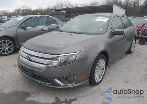 2010 Ford Fusion Hybrid from USA, damaged, VIN 3FADP0L38AR302985